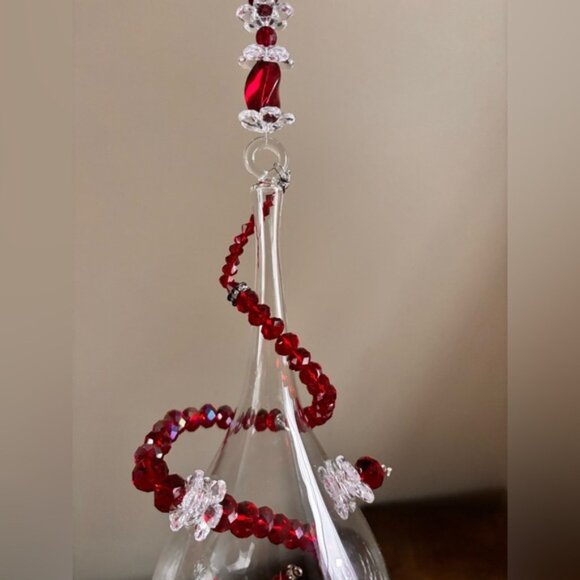 Ruby red crystal glass suncatcher - Picture 10 of 13